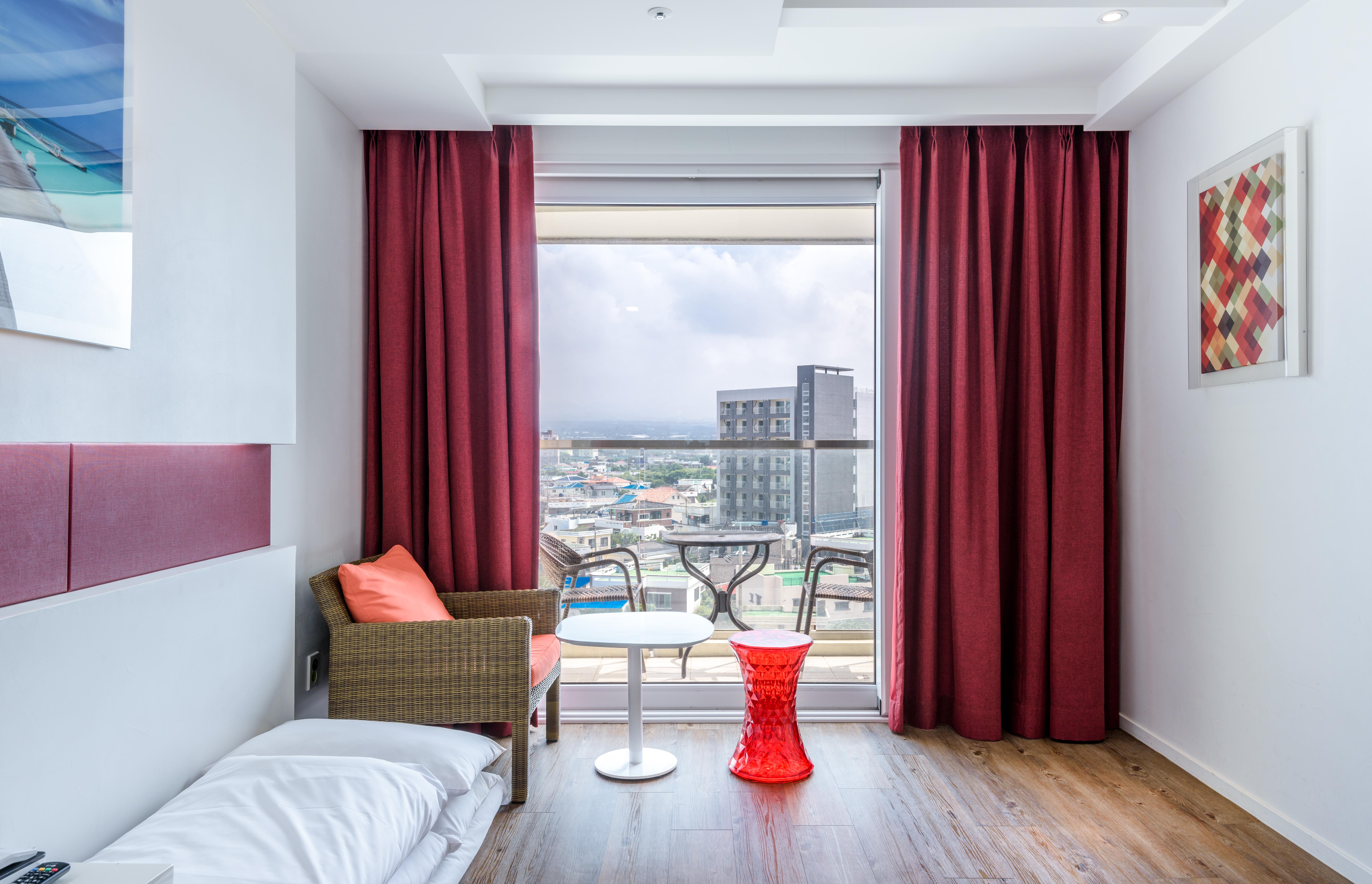 Aimi Jeju Beach Hotel Buitenkant foto