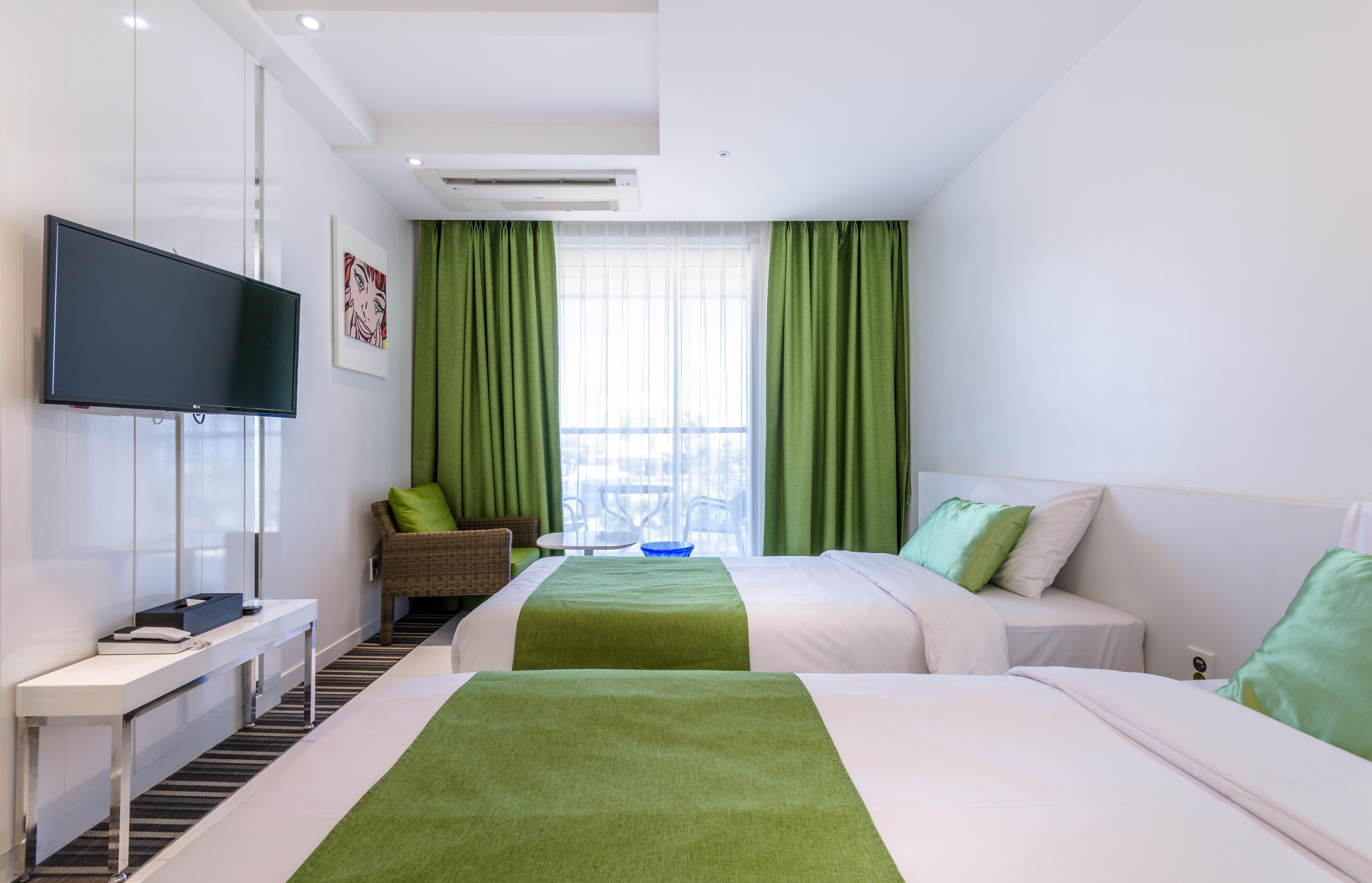 Aimi Jeju Beach Hotel Buitenkant foto