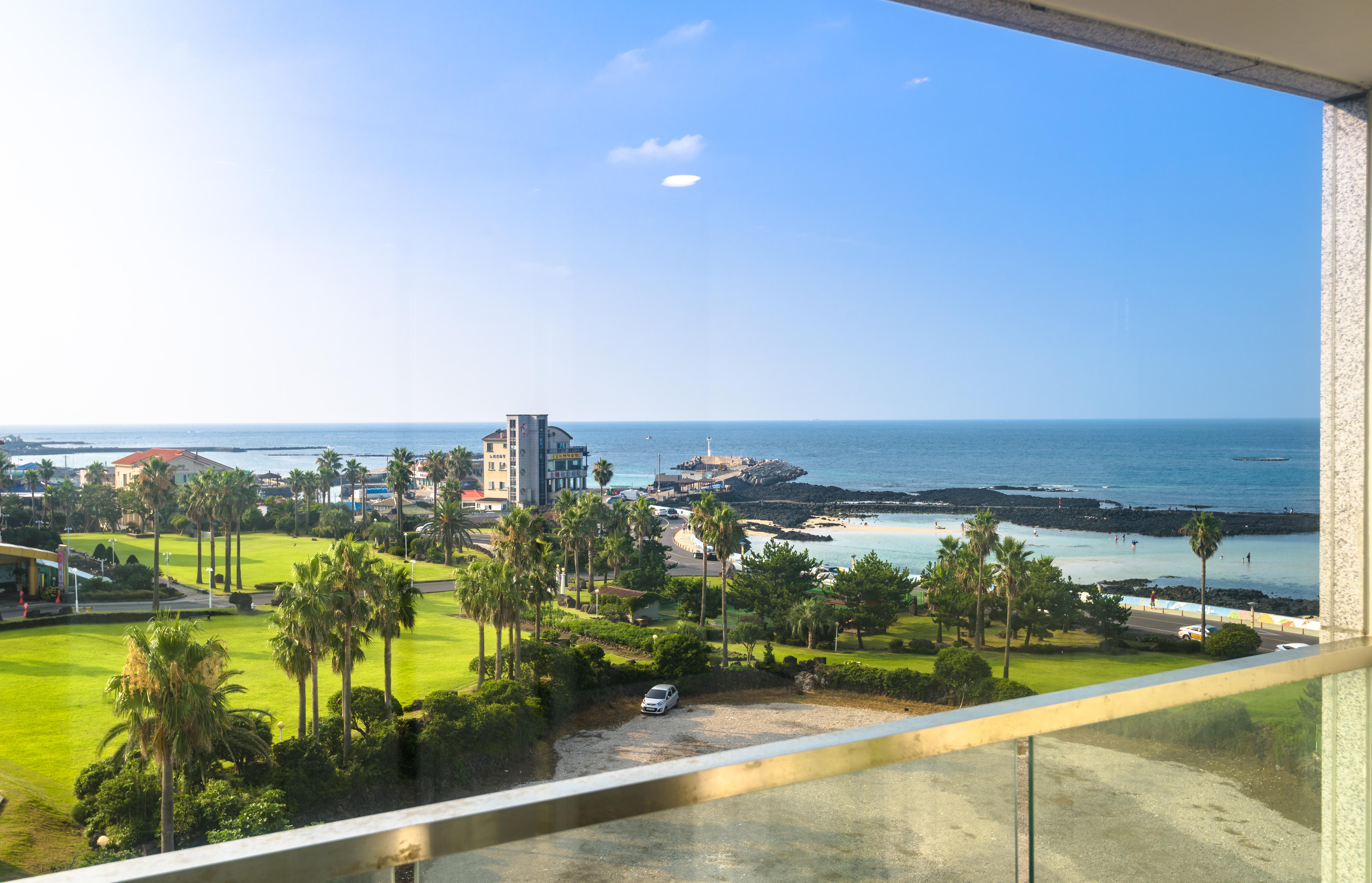 Aimi Jeju Beach Hotel Buitenkant foto