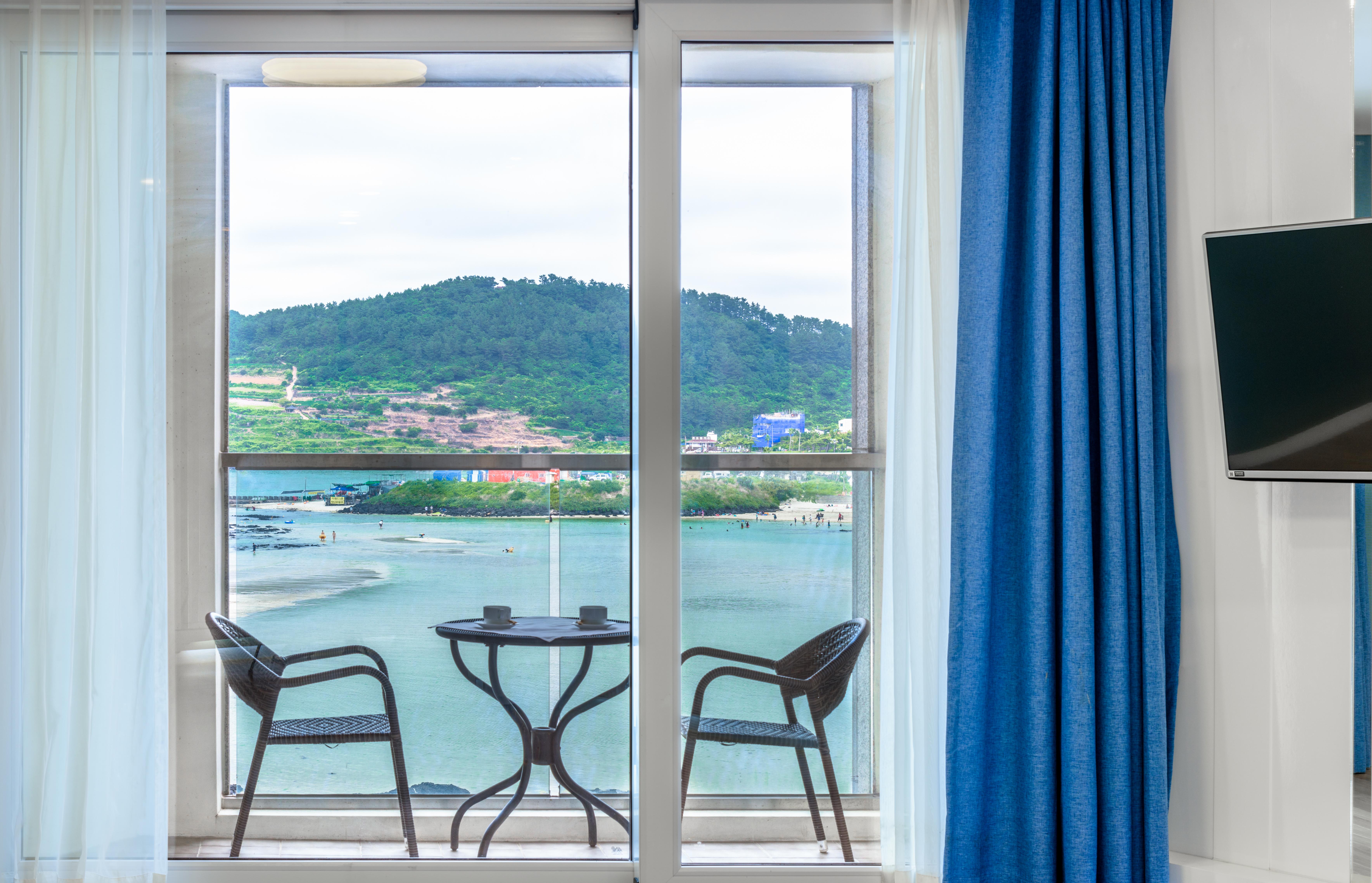 Aimi Jeju Beach Hotel Buitenkant foto